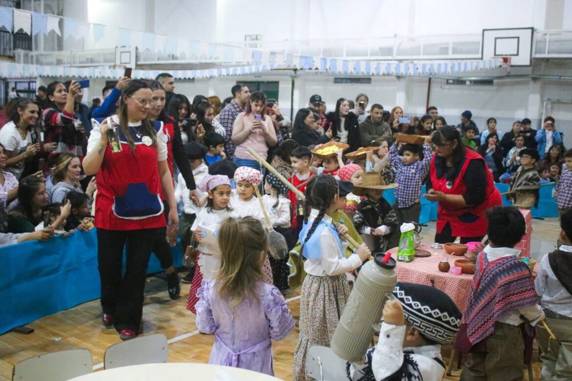 El Municipio de Tolhuin acompañó la Gran Peña del 25 de Mayo