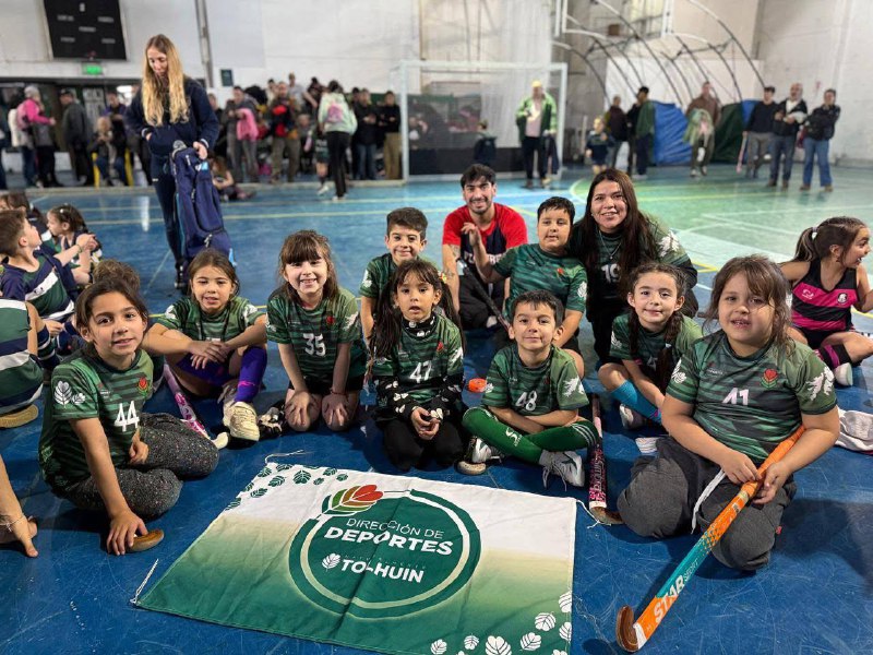 La Escuela Municipal de Hockey Infantil participó de un Encuentro en Ushuaia
