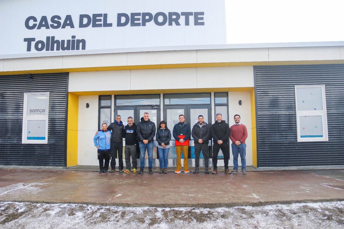 Integrantes Del Comité De Los Juegos Binacionales De La Araucanía Recorrieron Espacios Deportivos De La Provincia