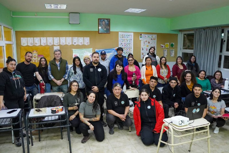 Se brindó una capacitación en RCP y Primeros Auxilios para estudiantes de Turismo del CENT N°35