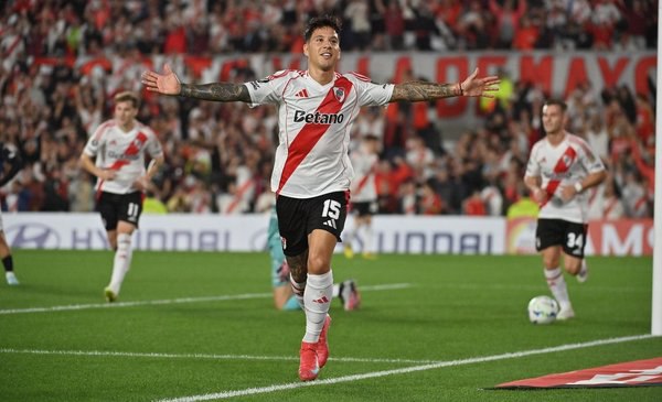 RIVER PLATE APLASTA A INDEPENDIENTE DEL VALLE Y SE ASEGURA EL PRIMER PUESTO EN LA LIBERTADORES