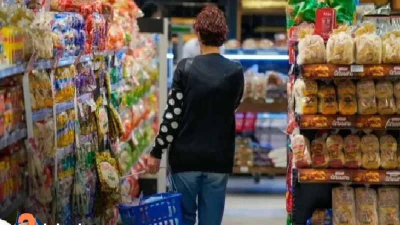 «La política económica de Milei profundiza la desigualdad: salarios en dólares altos, pero poder adquisitivo interno en caída»