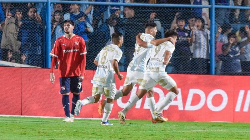 Independiente cayó ante Atlético Tucumán y perdió la chance de liderar la Zona B