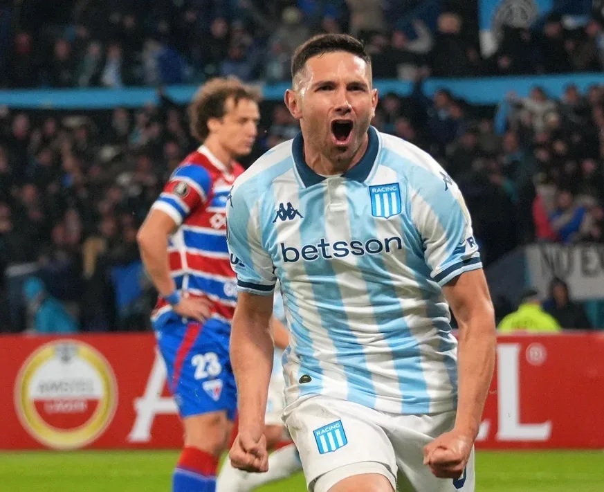 Racing se quedó con la victoria en el último suspiro ante Fortaleza