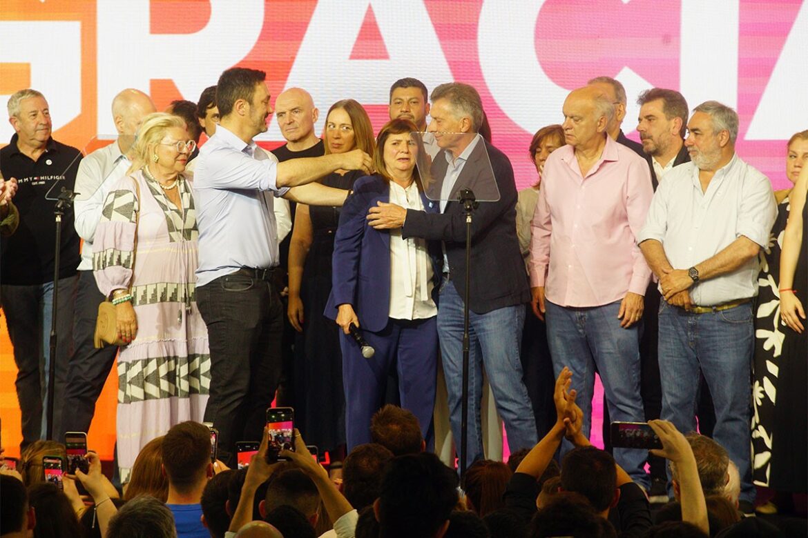 El Ocaso de un Líder: La Caída de Mauricio Macri y la Traición de Patricia Bullrich