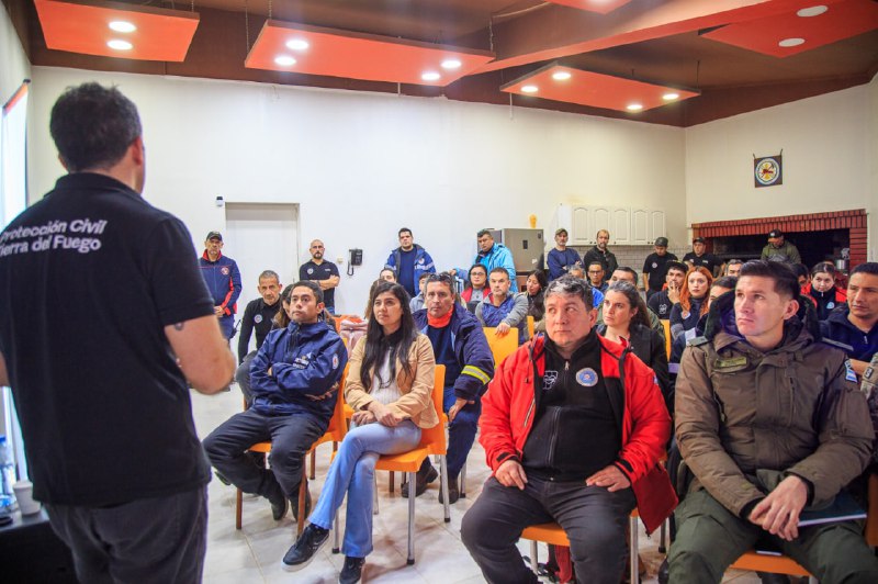 Brindaron Conferencia Preventiva Sobre Sismos A Miembros Del Comité Operativo De Emergencias En La Provincia