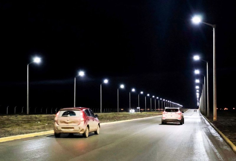 EL MUNICIPIO FINALIZÓ CON EL ALUMBRADO DE LA AVENIDA SAN MARTÍN NORTE