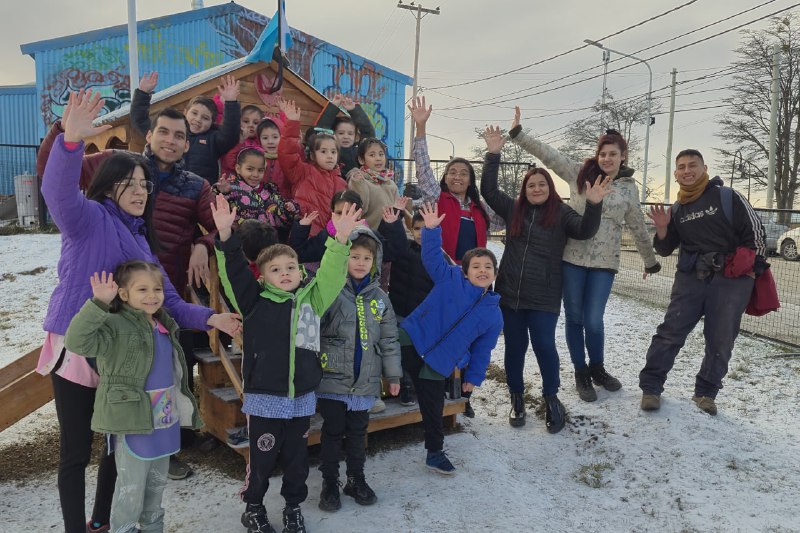 El Polo Creativo Centro Entregó Al Jardín N° 13 De Tolhuin Una Casa De Juegos Fabricada Por Alumnos