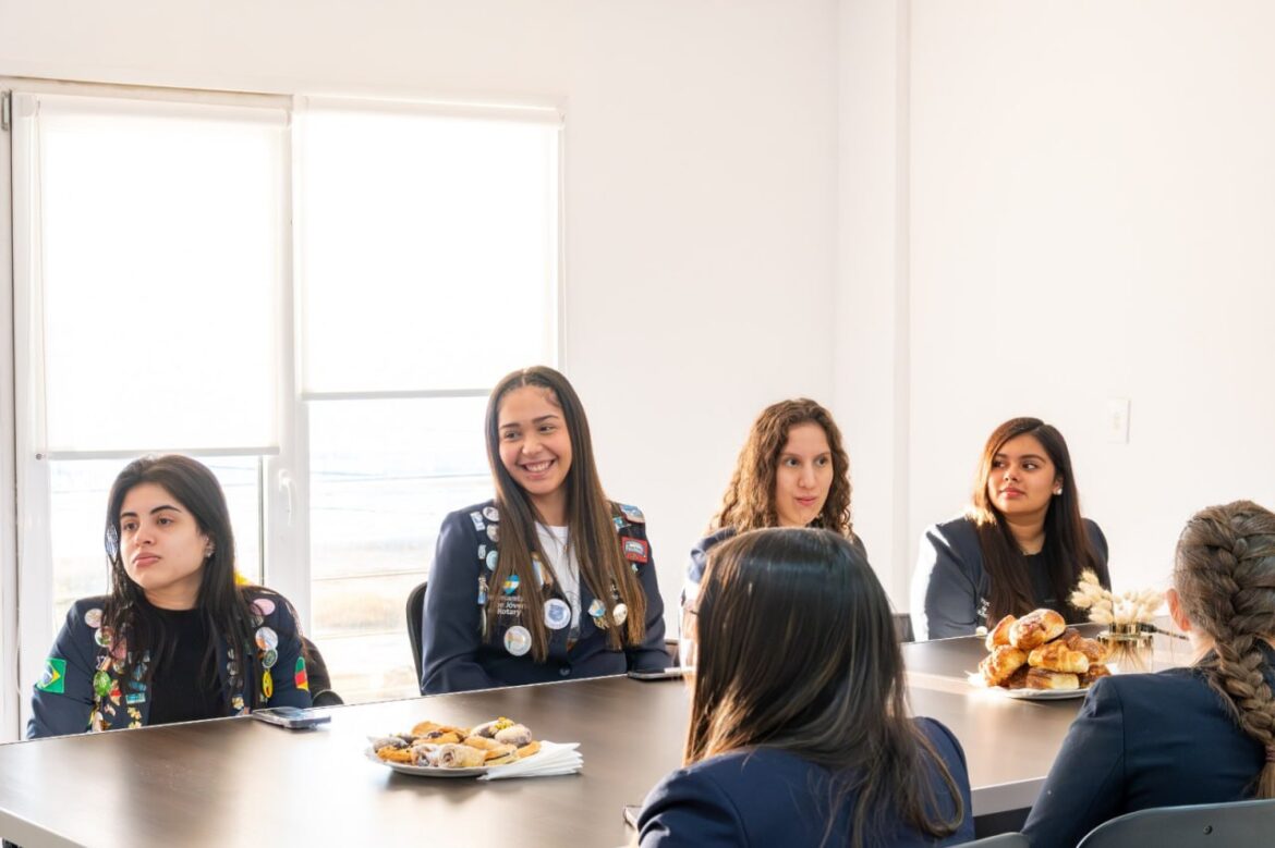 La Provincia Distinguió A La Nueva Generación De Intercambistas Del Rotary Club Río Grande
