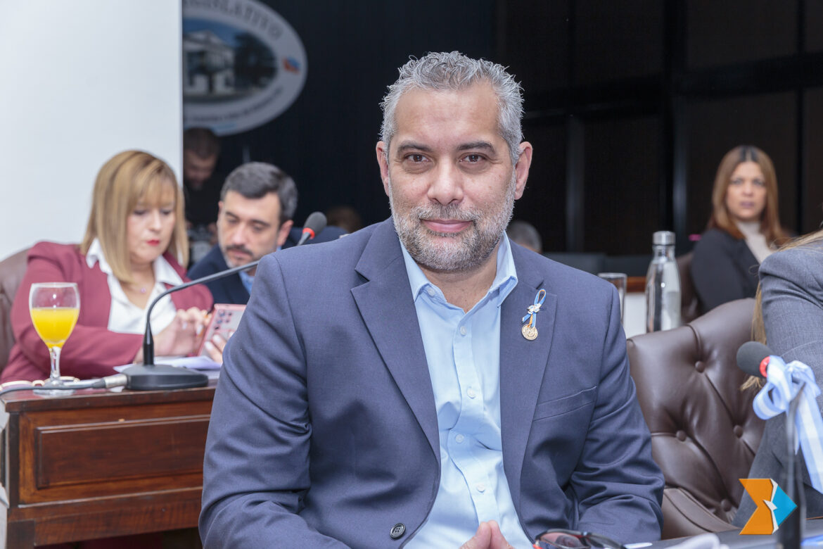 Tierra del Fuego: El debate sobre la acuicultura y la sombra de la salmonicultura