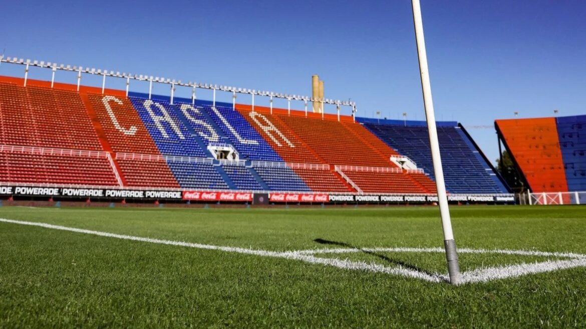 «El fútbol se vuelve un lujo: la polémica campaña contra la piratería en medio de precios inalcanzables»