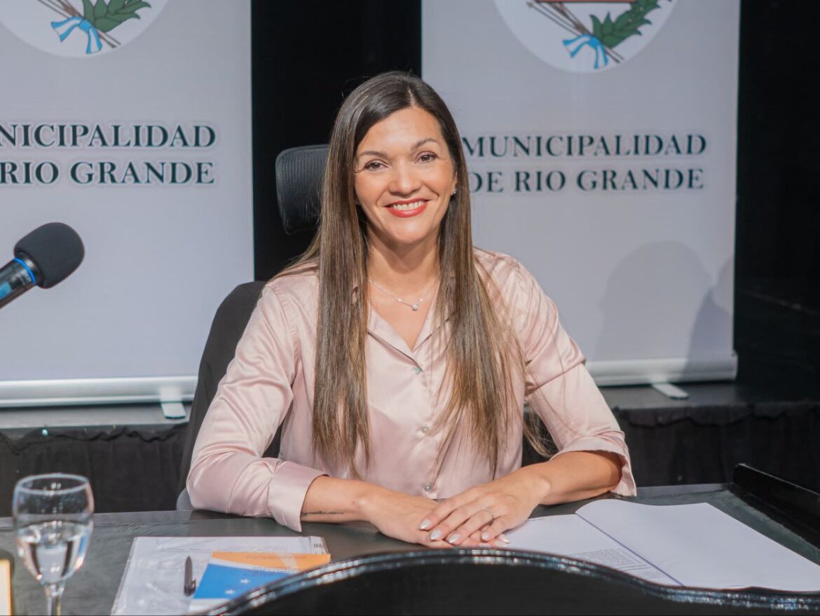 Zamora anunció el inicio del proceso para construir la nueva sala de sesiones del Concejo abierta a la comunidad