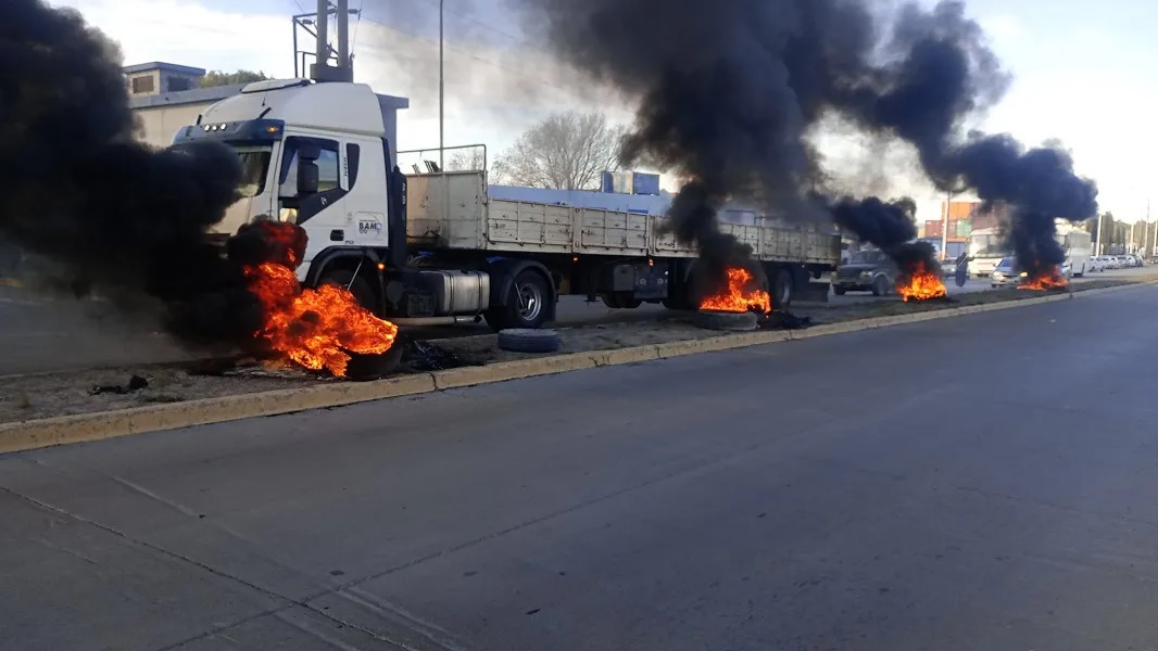 El Puerto en Parálisis: Crisis Laboral y Falta de Respuestas Oficiales