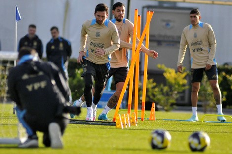 Messi vuelve a la titularidad en un Argentina con múltiples cambios frente a Chile