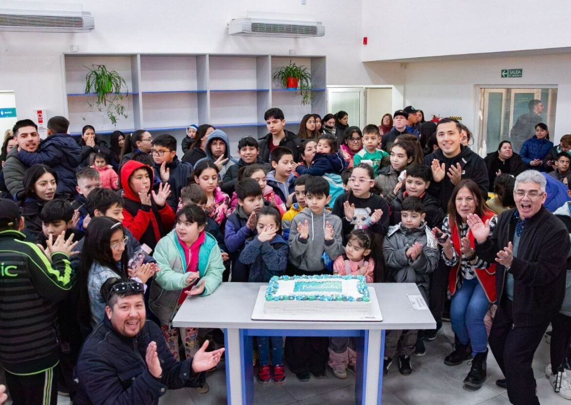 EL MUNICIPIO CELEBRÓ JUNTO A VECINOS Y VECINAS UN NUEVO ANIVERSARIO DEL BARRIO 22 DE JULIO