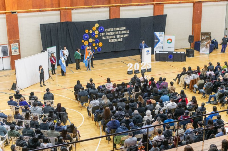 Se Realizó La Entrega De Más De 300 Certificados A Egresados Del Centro De Formación Laboral De Río Grande