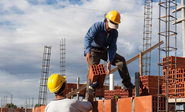 Salarios en picada: la caída histórica que borró los avances de 2024 y profundiza la crisis económica