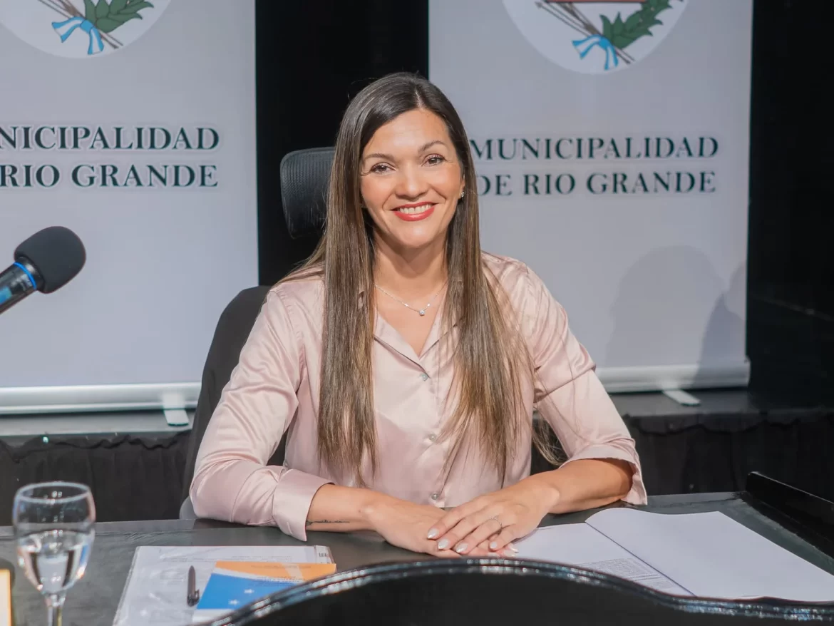 Zamora anunció el inicio del proceso para construir la nueva sala de sesiones del Concejo abierta a la comunidad