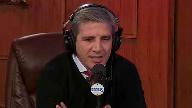 Caputo celebra el acuerdo con el FMI y apunta contra el kirchnerismo por el déficit