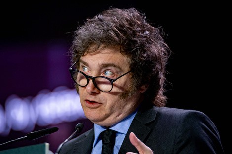 «El Gobierno insiste en recortes extremos, pero el riesgo país se mantiene en máximos: la clave está en las reservas»