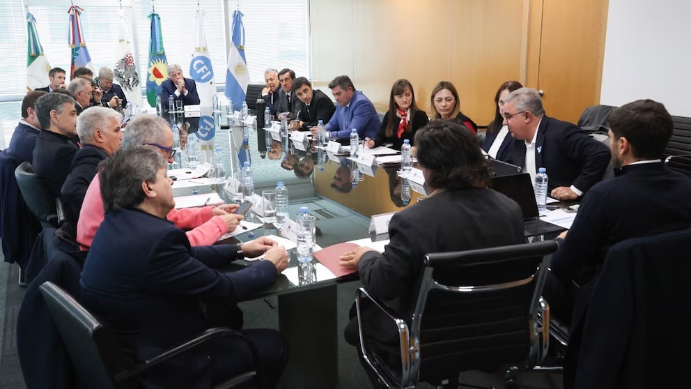Gobernadores impulsan proyecto de ley para redistribución de fondos tras desacuerdos con el Gobierno nacional