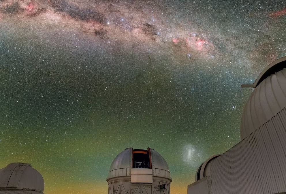 El Enigma de la Materia Oscura: Un Nuevo Enfoque con Relojes Nucleares