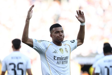 El Real Madrid sufrió más de la cuenta pero aseguró su pase a semifinales del Mundial de Clubes