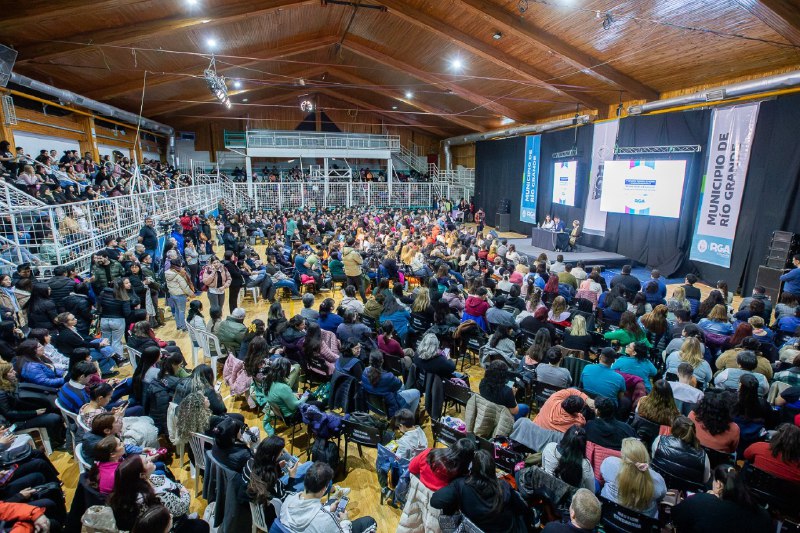 “DESDE LA GESTIÓN MUNICIPAL APOSTAMOS A UNA EDUCACIÓN INCLUSIVA, TRANSFORMADORA Y DE CALIDAD, DONDE LA DOCENCIA ESTÁ EN EL CENTRO”