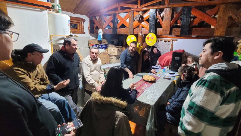 El Municipio acompaña las conexiones domiciliarias de agua y cloacas en Altos de la Montaña