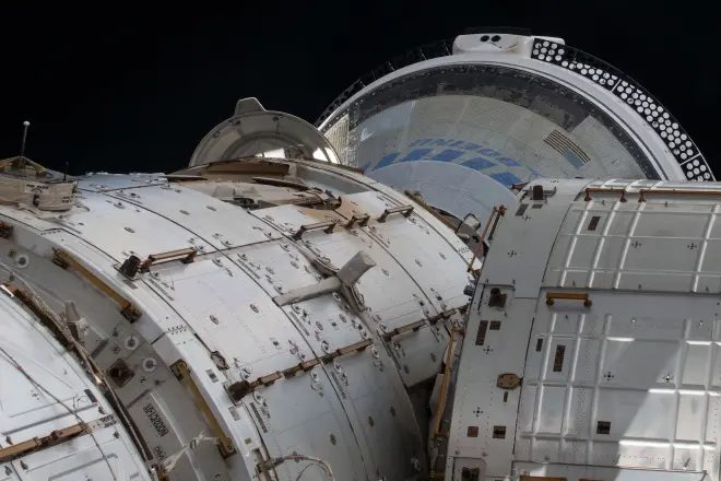 Viaje a las Estrellas: Un Arca Interestelar para la Humanidad