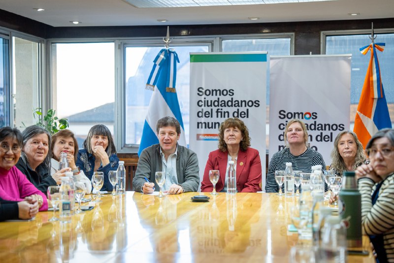 El Gobernador Melella Se Reunió Con Familiares De Personas Con Discapacidad Para Abordar Mejoras En Los Servicios Estatales