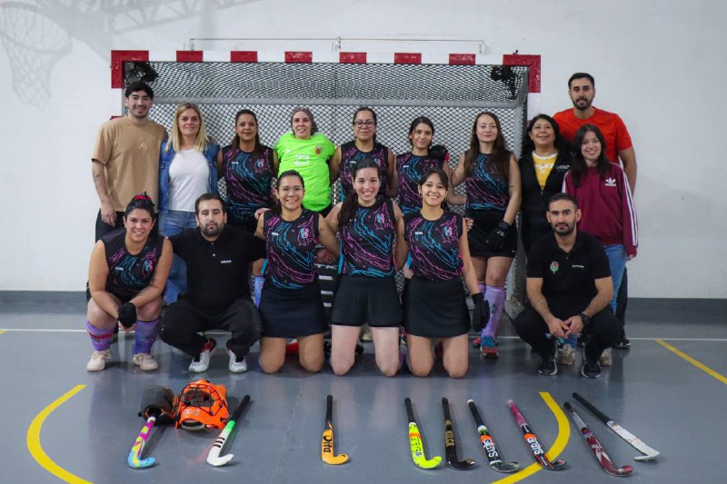 “Tolhuin Koy” consolida su liderazgo en la Liga Provincial de Hockey Femenino M30