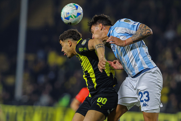 Racing cayó ante Peñarol en Montevideo y complicó su futuro en la Copa Libertadores