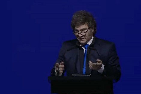 Milei arremete contra jubilados y opositores en cena de la ultraderecha