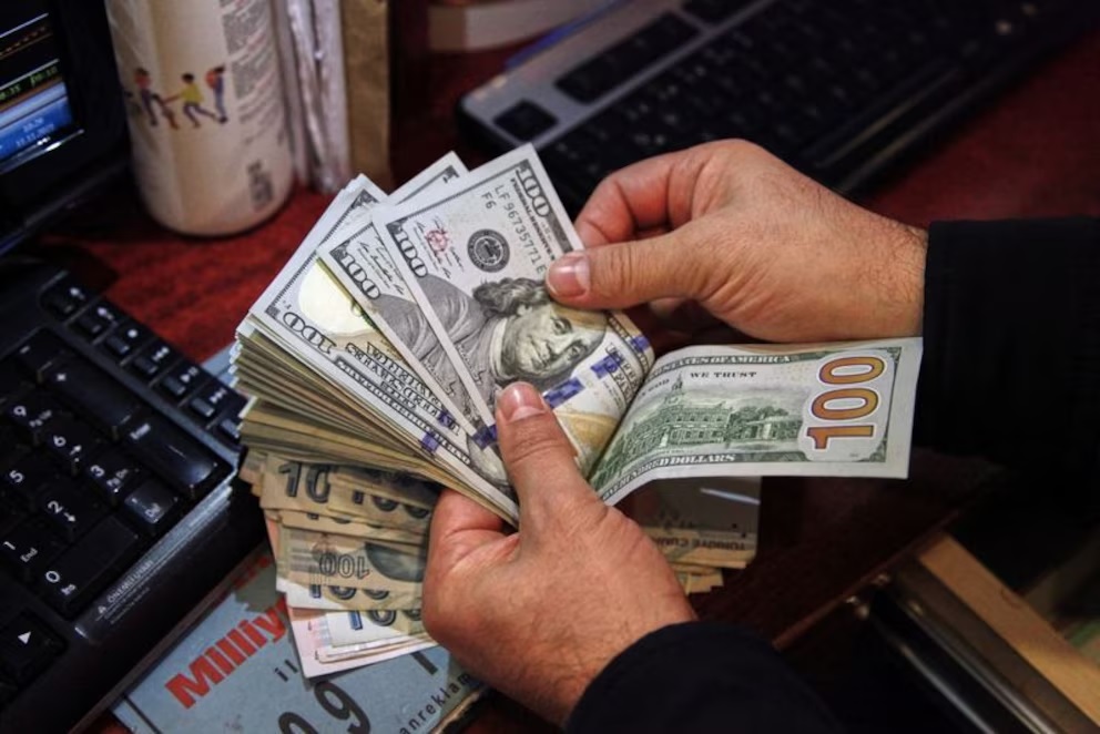 El Gobierno apuesta a contener el dólar y la inflación de cara a las elecciones
