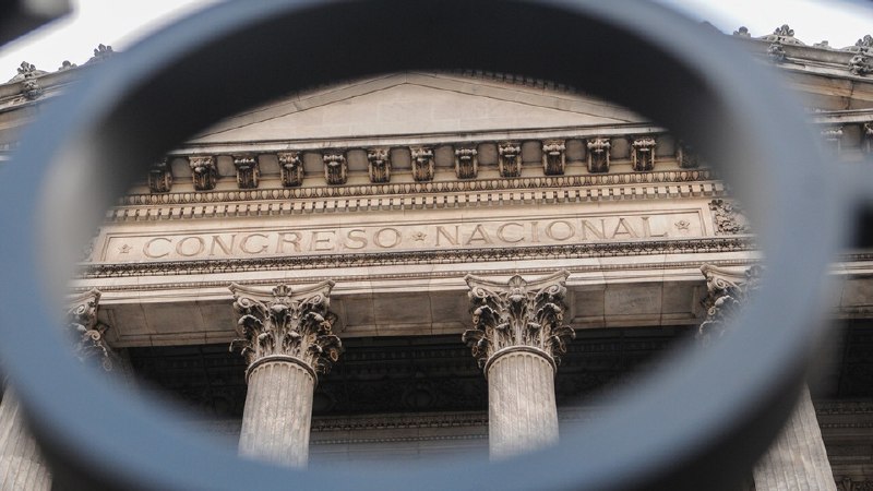 Un Decreto Efímero Desata una Tormenta Política: El Congreso Interpela al Gobierno por la Eliminación Fulminante de las Retenciones