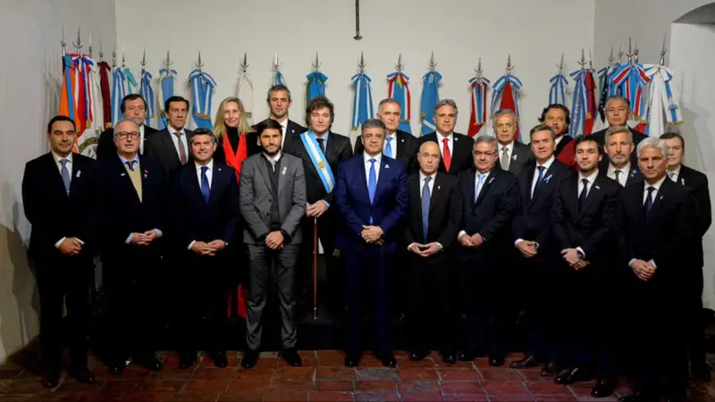 Estados Unidos Presiona a Milei: Gobernabilidad y Diálogo con las Provincias como Condición para el Acuerdo Financiero