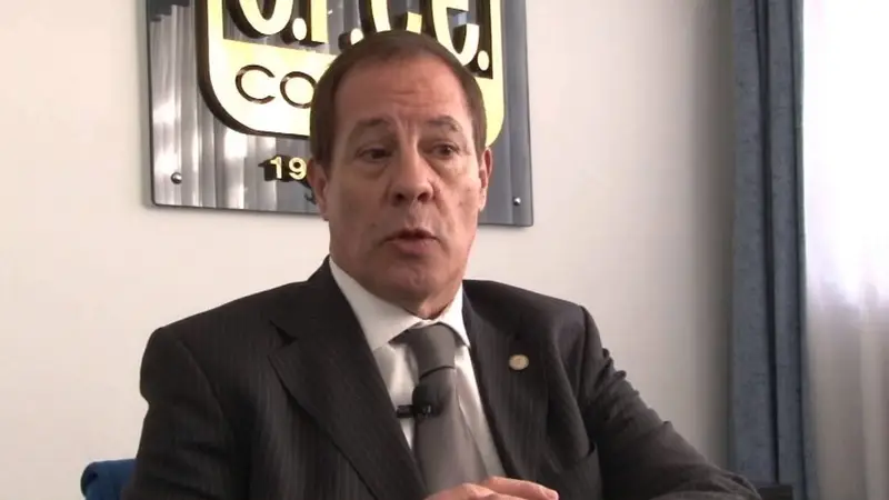 El Gobierno se retira de la supervisión sindical, generando un vacío de control