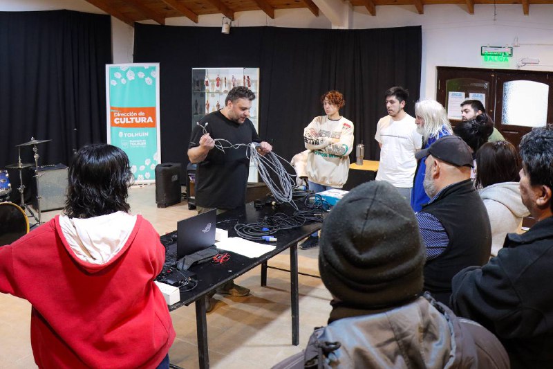 Finalizó el Curso Básico de Stage Escénico en Tolhuin