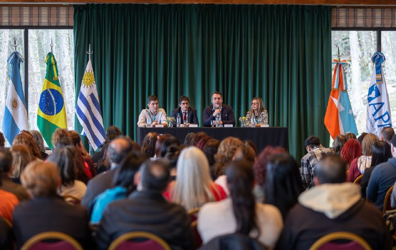 “ESTE CONGRESO EN USHUAIA DEMUESTRA QUE LAS POLÍTICAS DE SALUD DE RÍO GRANDE TRASCIENDEN LAS FRONTERAS DE NUESTRA CIUDAD”