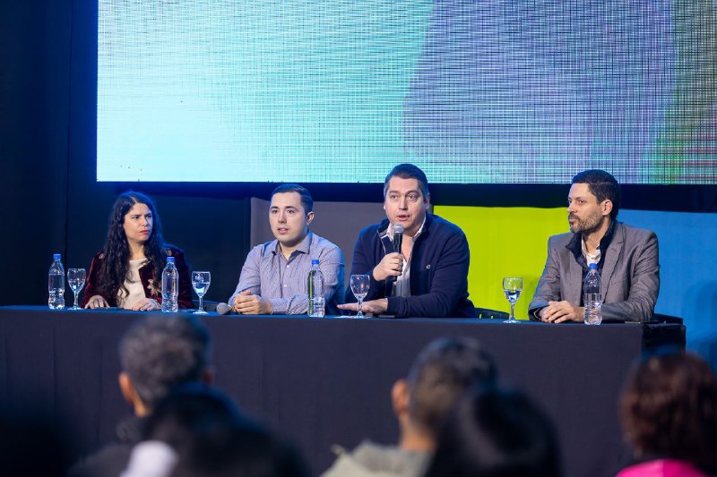 ”LA SOBERANÍA ES CON EDUCACIÓN Y EL FUTURO CON INNOVACIÓN”
