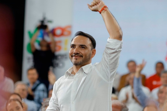 En medio de acusaciones y demoras, Corrientes consagra a Juan Pablo Valdés como su nuevo gobernador