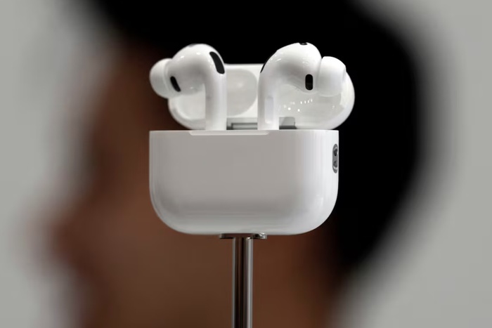 Apple Revoluciona la Comunicación: Los Nuevos AirPods Traducen el Mundo en Tiempo Real