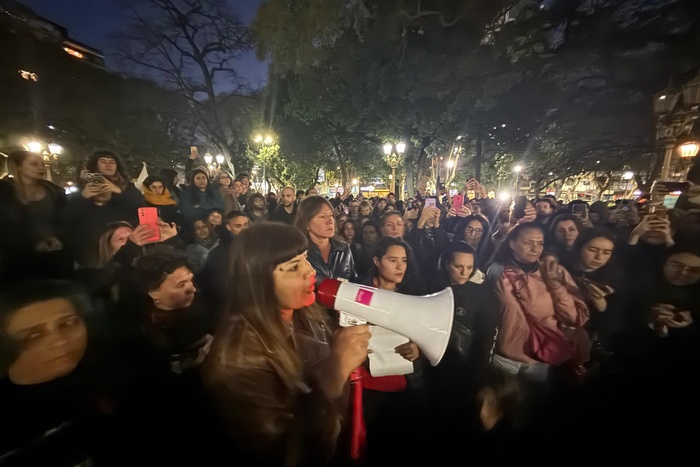 Un Crimen Brutal Reaviva el Debate sobre el Femicidio en Argentina