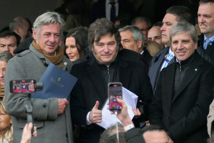 El Dólar Sojero: Un Acuerdo Urgente que Enfureció al Campo y Dejó al Descubierto la Dependencia del Gobierno