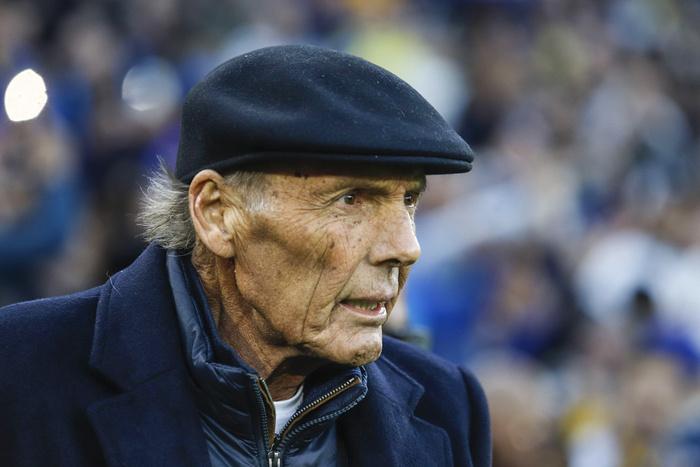 El Técnico de Boca, Miguel Ángel Russo, Recibe el Alta Médica Pero Su Regreso al Campo de Juego Es Incierto