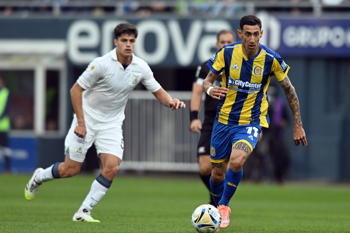 Central exhibe poderío y despliega un fútbol arrollador en La Plata