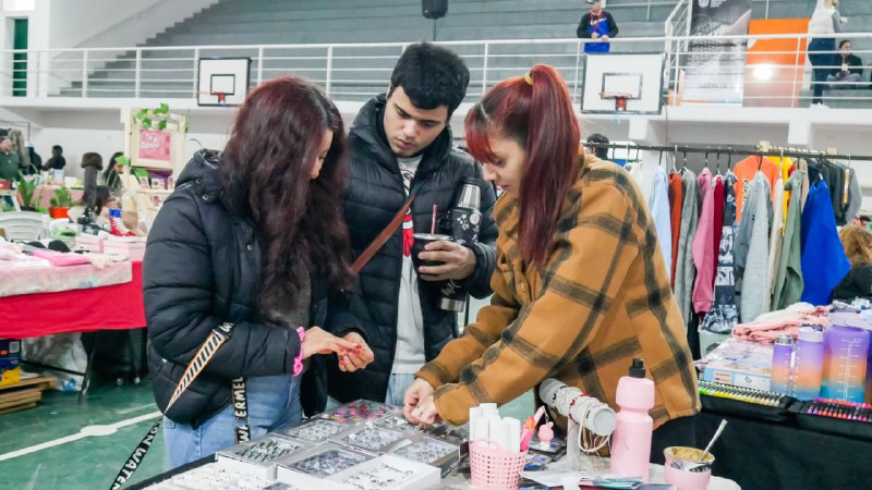 MES DE LAS MATERNIDADES: NUEVA EDICIÓN DE “FERIANTES DEL FIN DEL MUNDO” EN RÍO GRANDE