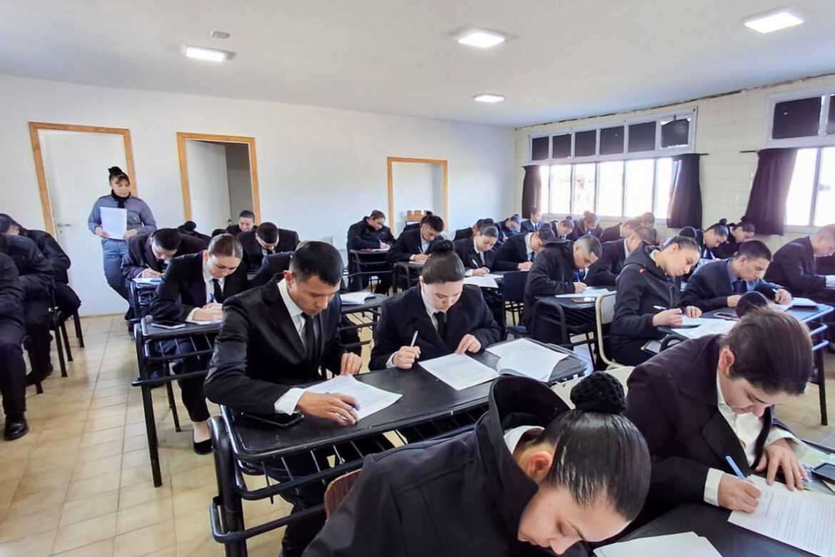 XIV PROMOCIÓN DE AGENTES PENITENCIARIOS: FORMACIÓN Y COMPROMISO AL SERVICIO DEL SISTEMA PENITENCIARIO