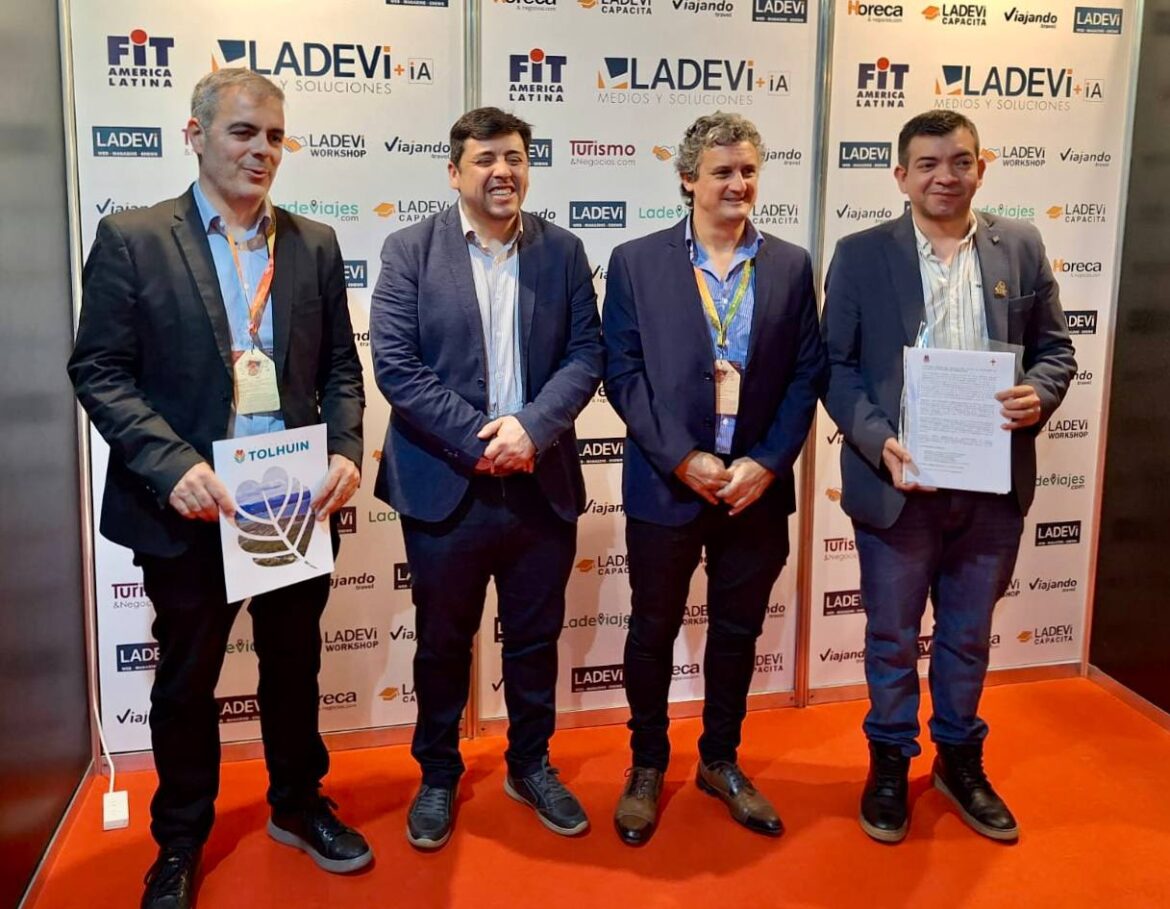 Tolhuin proyecta su futuro con convenios internacionales en el marco de la FIT